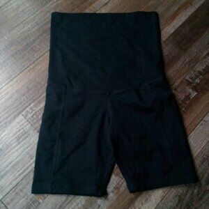 Kindred Braverly Sublime Maternity / Postpartum Bike Shorts w/ POCKETS NWOT